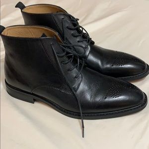 Black dress shoe
